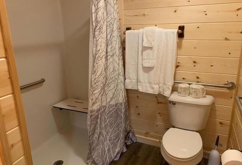 Отель Waterview Lodge By Amish Country Lodging