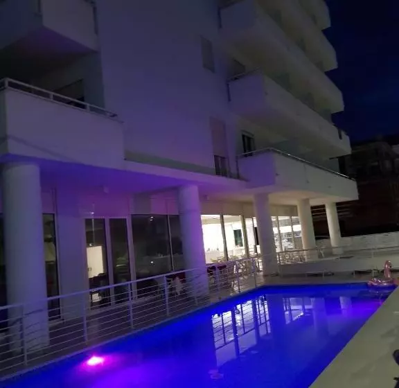 Nuovo Hotel Settibi 20m Dalla Spiaggia