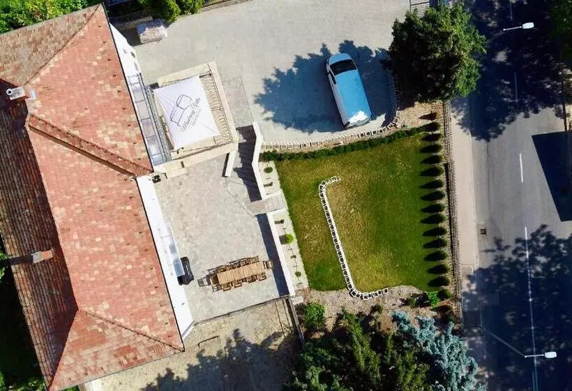 Majatalo Munkácsy Villa   Szekszárd