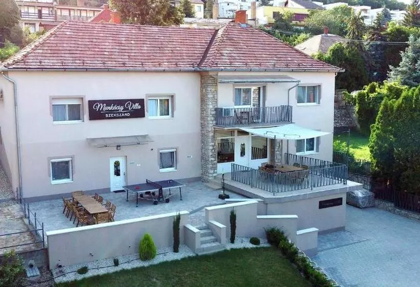 Majatalo Munkácsy Villa   Szekszárd
