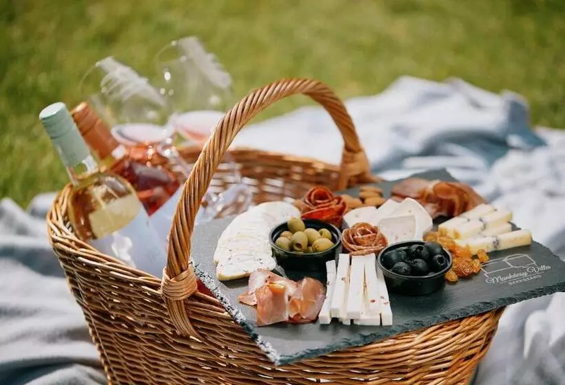 Majatalo Munkácsy Villa   Szekszárd