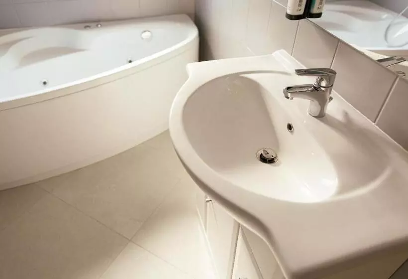 Majatalo Munkácsy Villa   Szekszárd