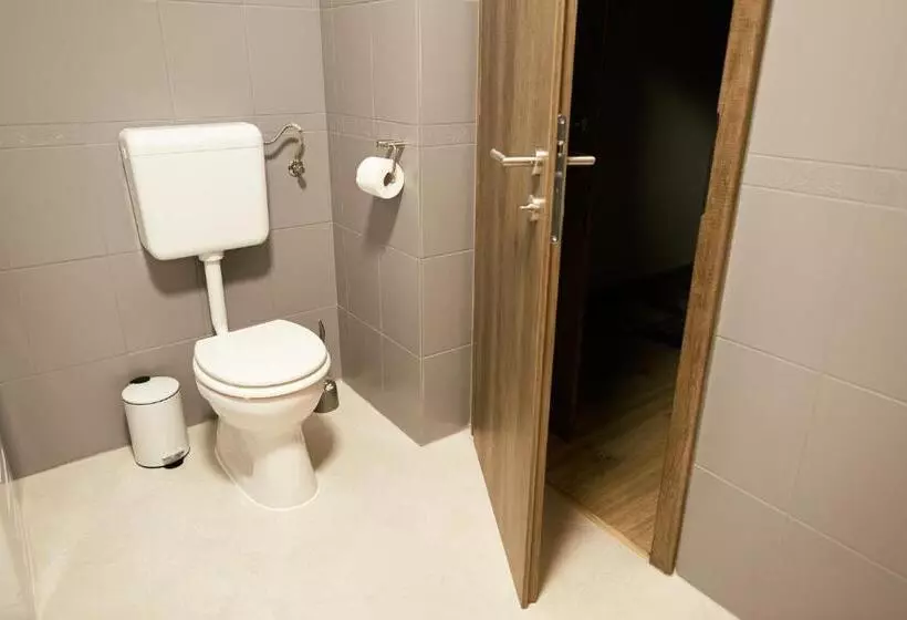 Majatalo Munkácsy Villa   Szekszárd