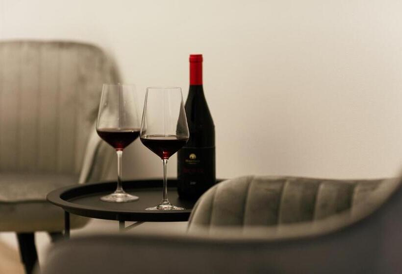 Пансион Munkácsy Villa Szekszárd