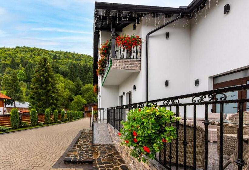 Pensiunea Paradisul Verde