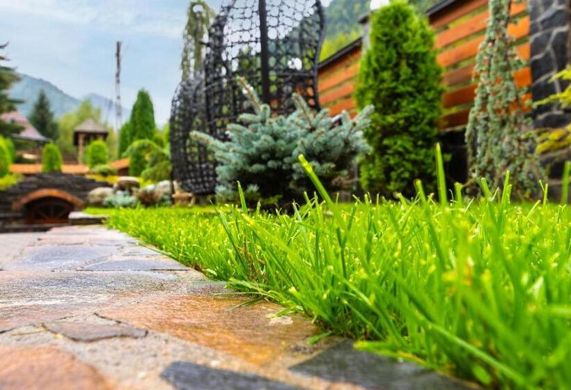 Pensiunea Paradisul Verde