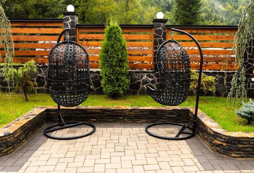 Pensiunea Paradisul Verde