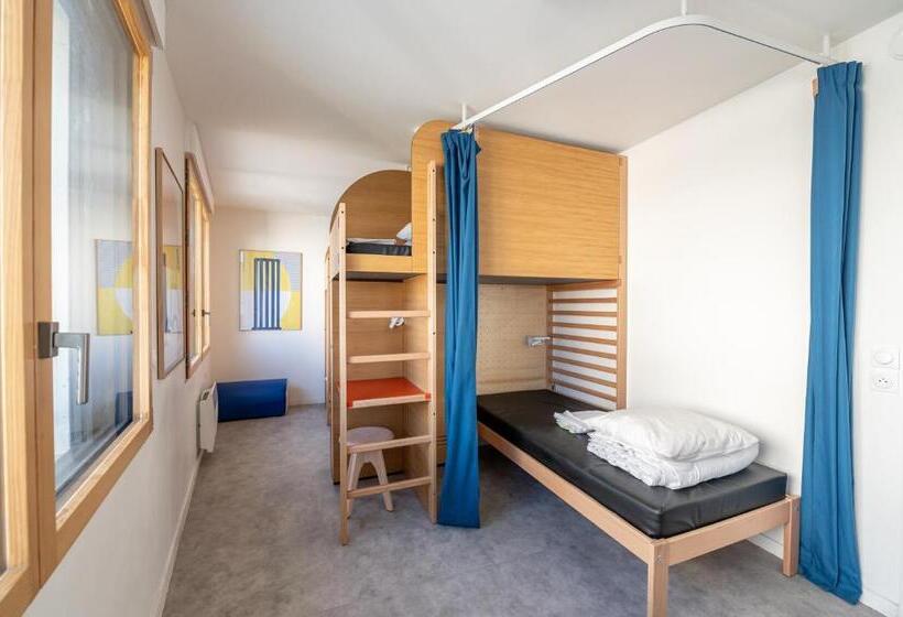 Ucpa Sport Station Hostel Paris