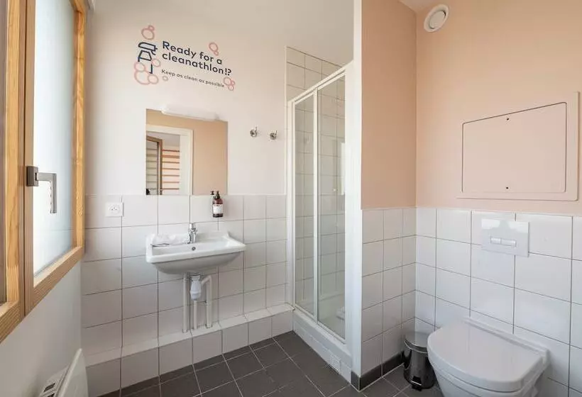 Ucpa Sport Station Hostel Paris