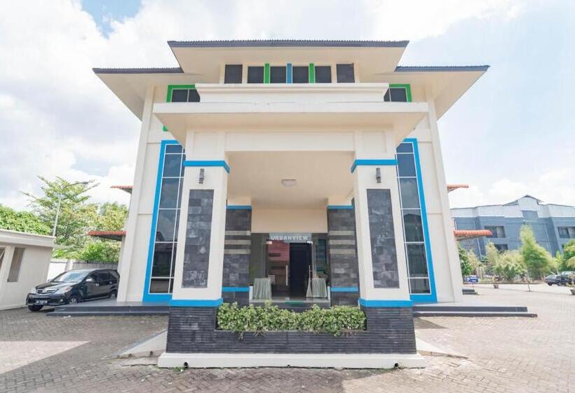 Urbanview Hotel Syariah Dapen Pontianak By Reddoorz