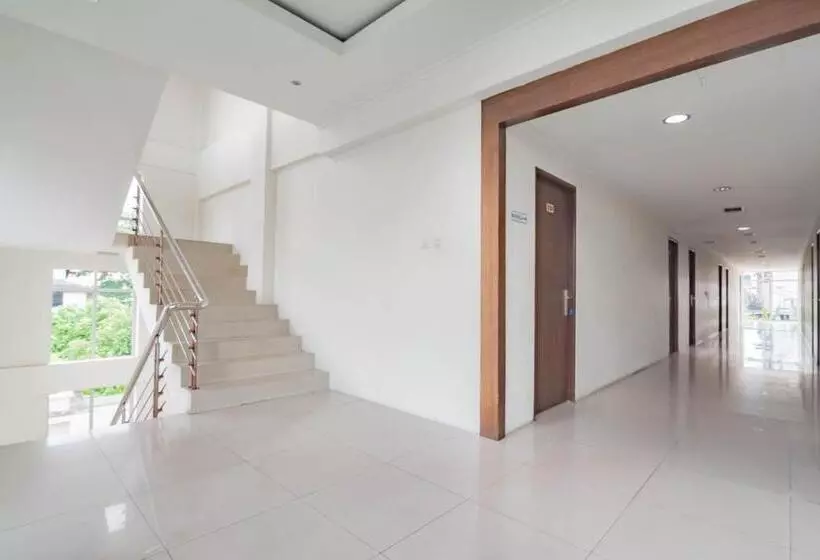 Urbanview Hotel Syariah Dapen Pontianak By Reddoorz