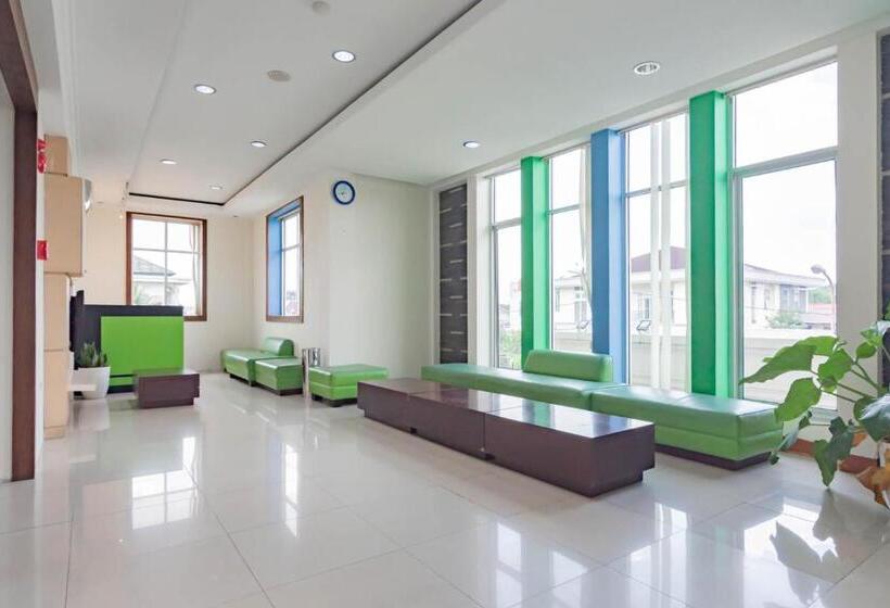 Urbanview Hotel Syariah Dapen Pontianak By Reddoorz