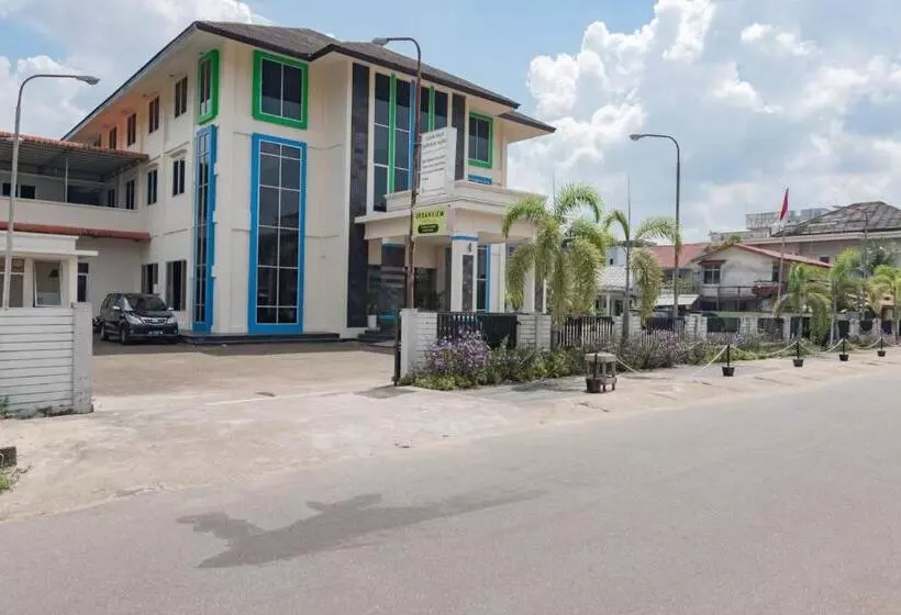 Urbanview Hotel Syariah Dapen Pontianak By Reddoorz