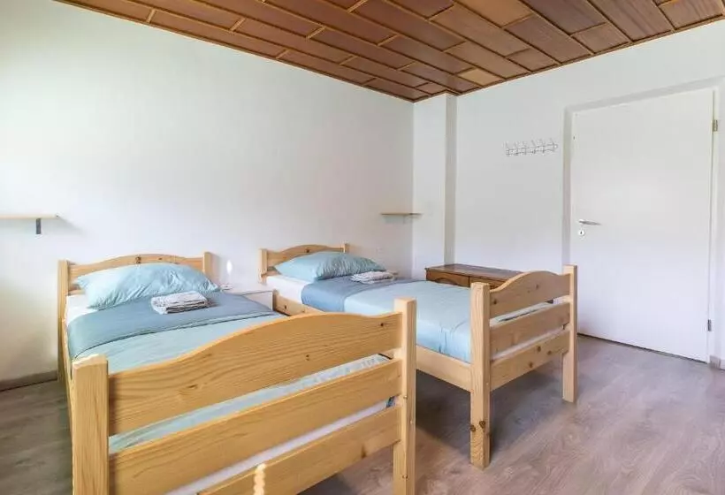 هاستل Dolar Rooms