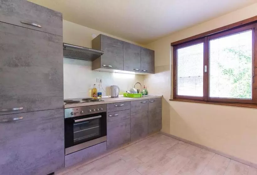 هاستل Dolar Rooms