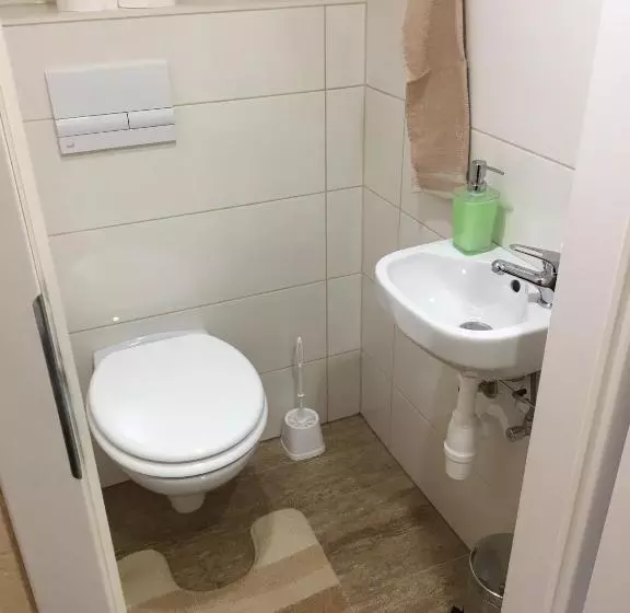 هاستل Dolar Rooms