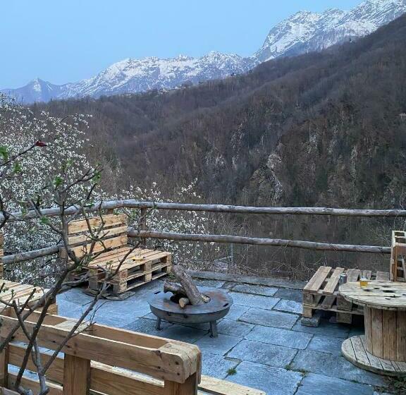 ユースホステル Osteria Grütli Con Alloggio