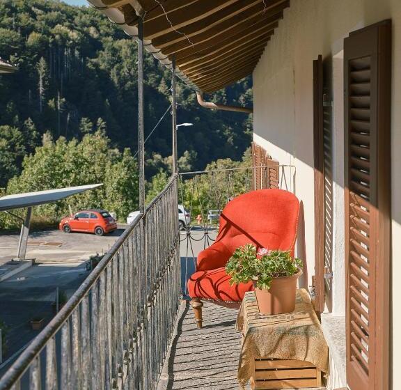 ユースホステル Osteria Grütli Con Alloggio