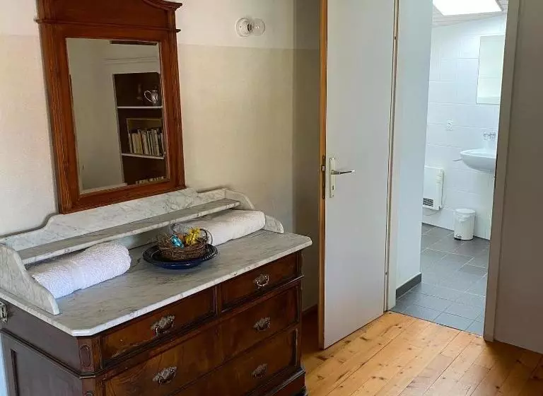 Retkeilymaja Osteria Grütli Con Alloggio