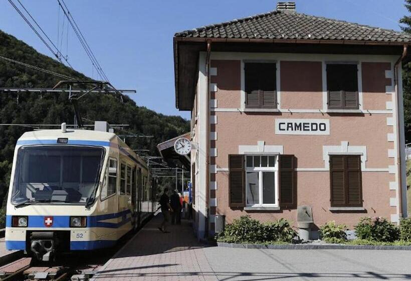 ユースホステル Osteria Grütli Con Alloggio