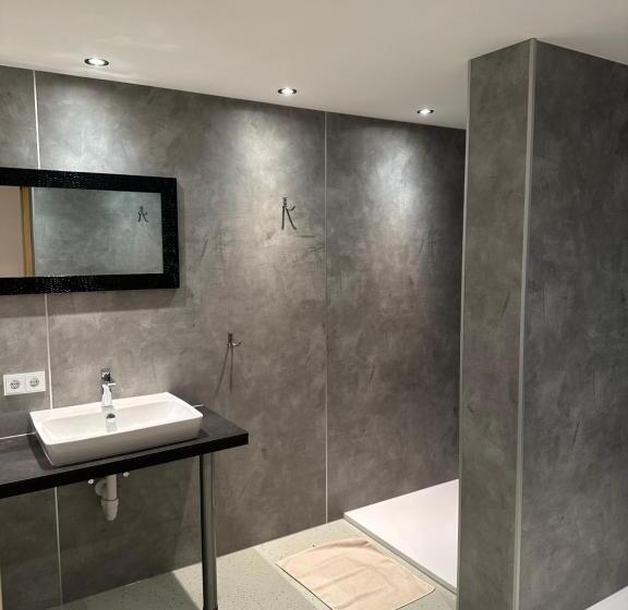 ユースホステル Waldhaus Talblick