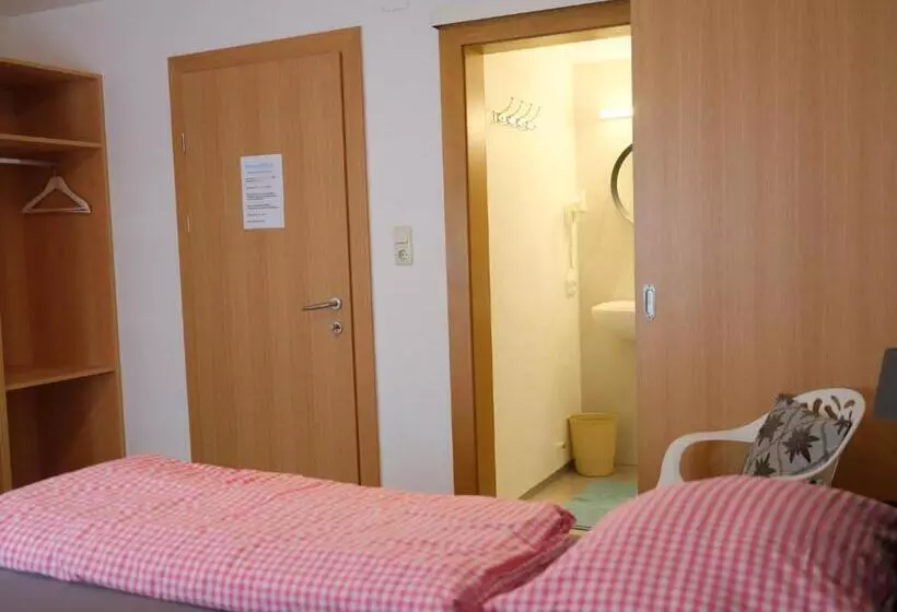 هاستل Waldhaus Talblick