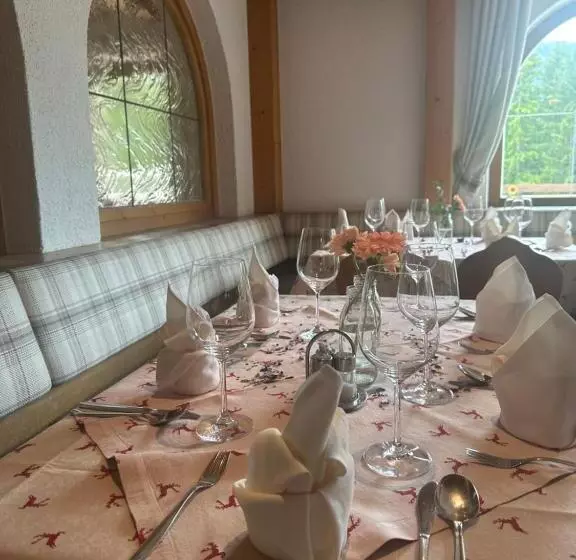 هاستل Waldhaus Talblick