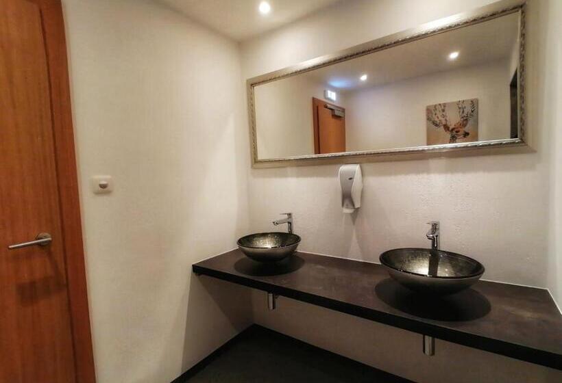 ユースホステル Waldhaus Talblick