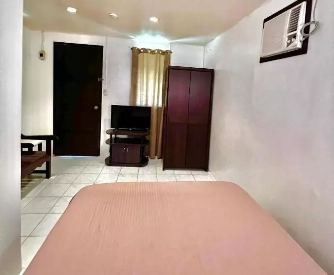 ユースホステル West Side Cabana