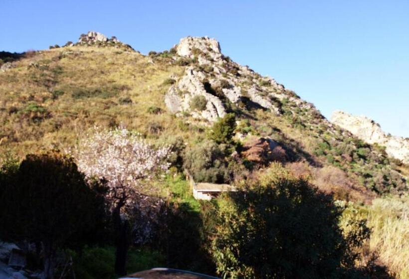 住宿加早餐  Granatelli Holiday Home