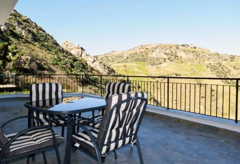 Aamiaismajoitus (B&B) Granatelli Holiday Home