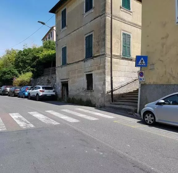 ベッドアンドブレックファースト Carugio Del Fezzano
