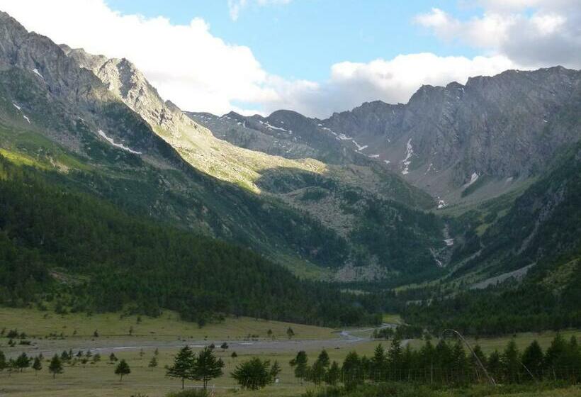 ベッドアンドブレックファースト La Canàoula