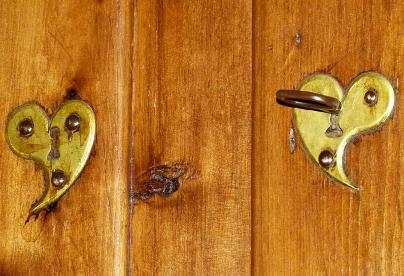 ベッドアンドブレックファースト La Canàoula