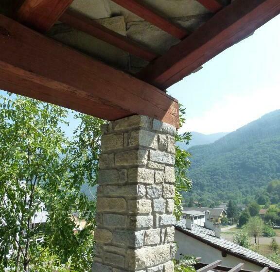 ベッドアンドブレックファースト La Canàoula