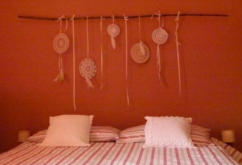 ベッドアンドブレックファースト La Canàoula