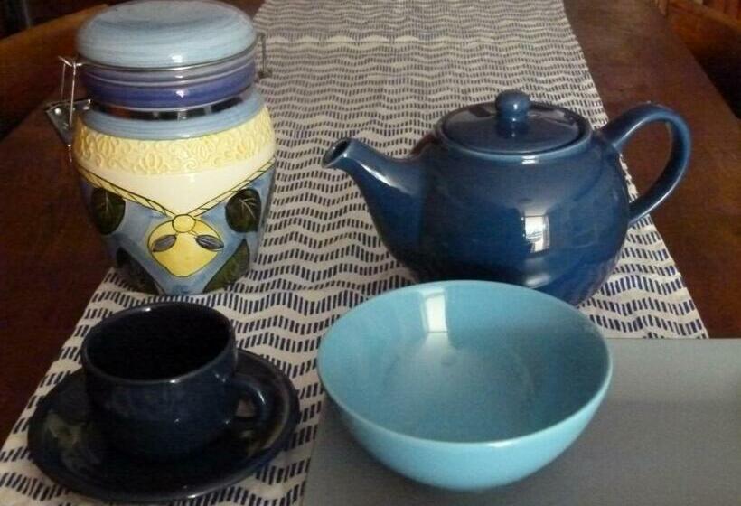 ベッドアンドブレックファースト La Canàoula