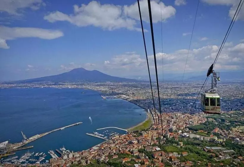 Aamiaismajoitus (B&B) Vesuvio House Appartamento Indipendente E Centrale