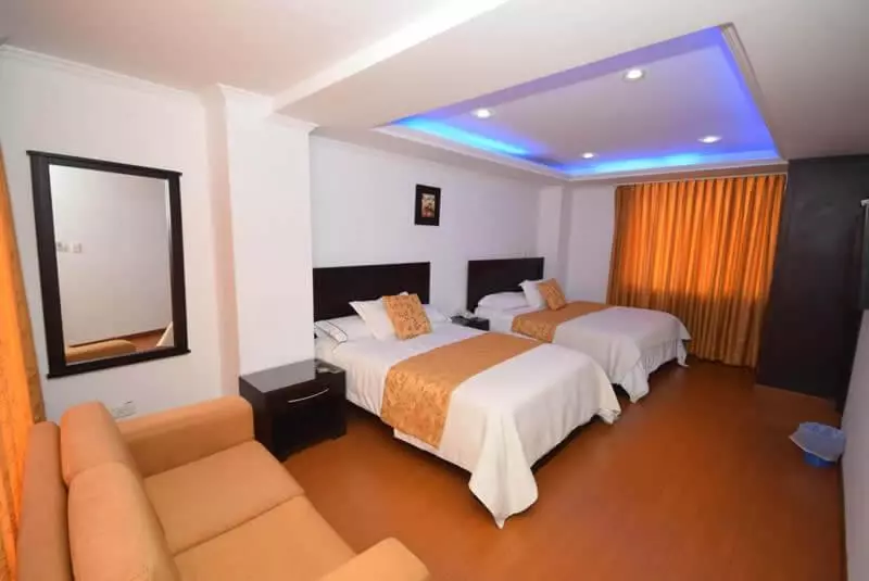 ホテル Zafiro Plaza