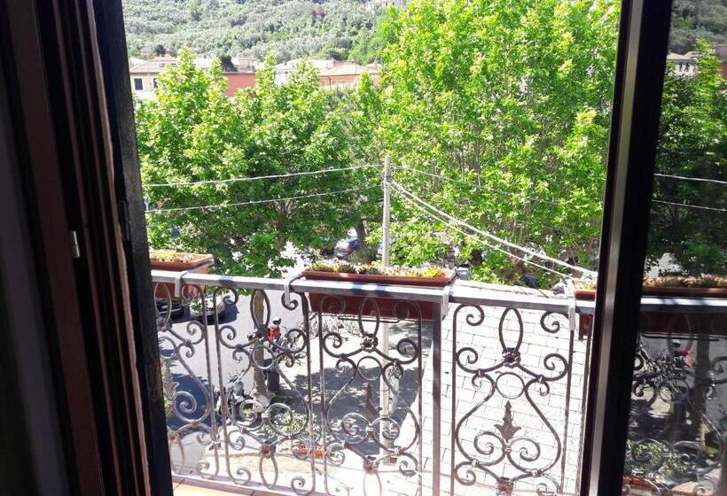 بنسيون Affittacamere La Loggia