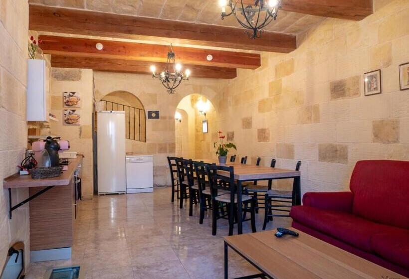 پانسیون Id Dar Ta Censu