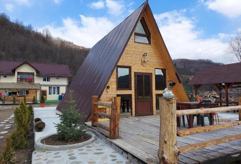 بنسيون La Ionicã Rozavlea Mm