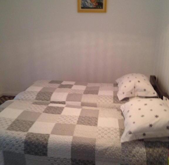 بنسيون La Ionicã Rozavlea Mm