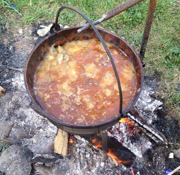 بنسيون La Ionicã Rozavlea Mm