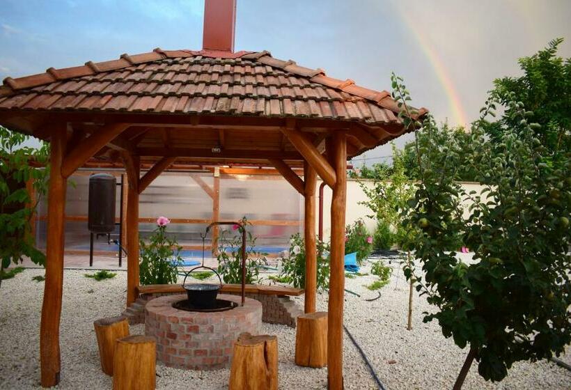 ペンション Tündérfátyol Vendégház