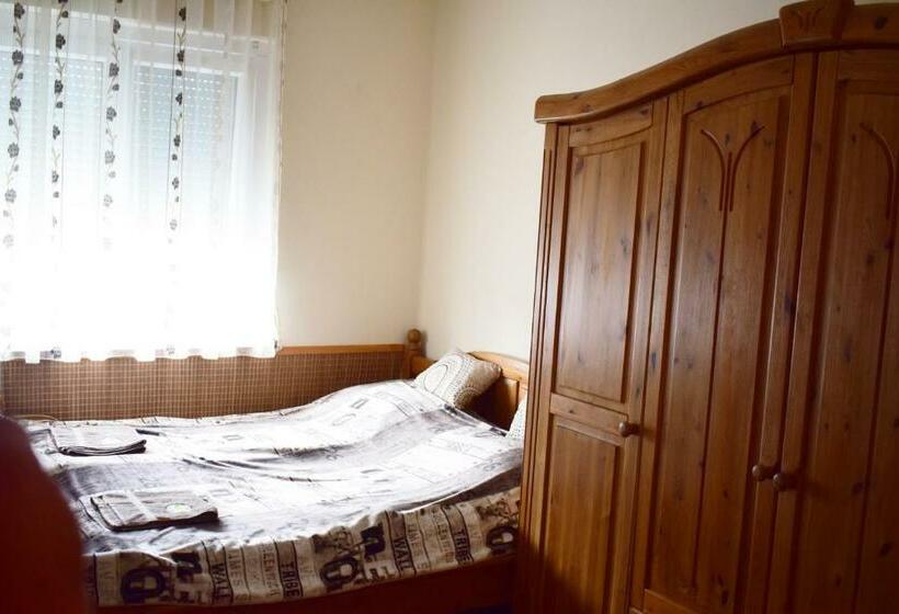 ペンション Tündérfátyol Vendégház