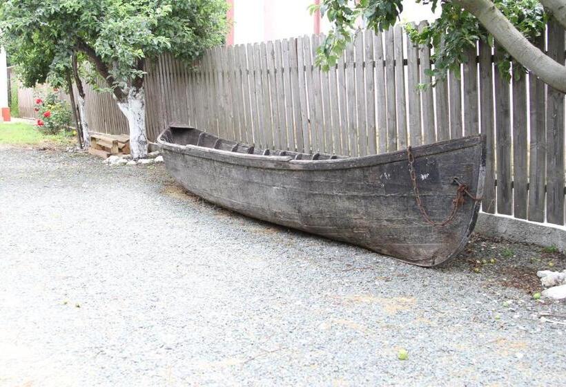 Pensão Vila Toate Panzele Sus