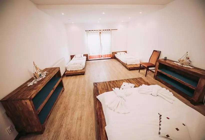 ペンション Vila Toate Panzele Sus