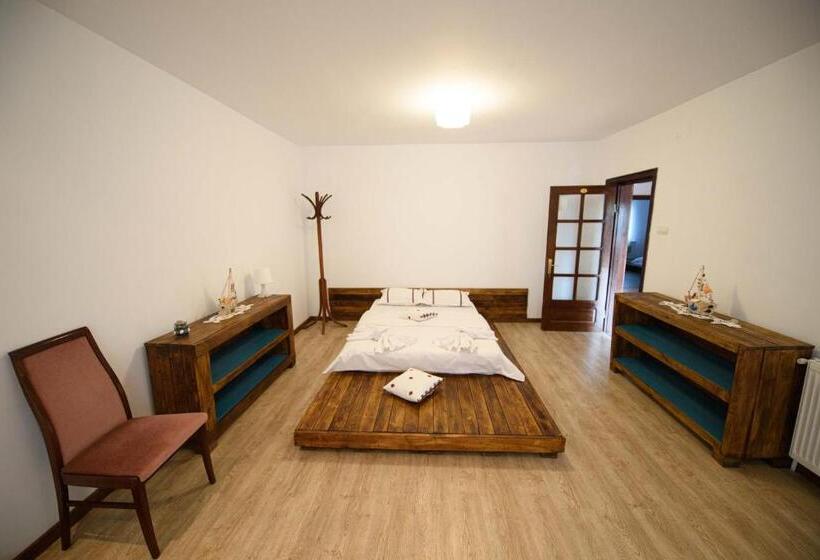 Pensão Vila Toate Panzele Sus