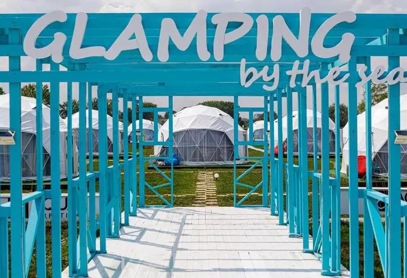 Lomakeskus Glamping By The Sea